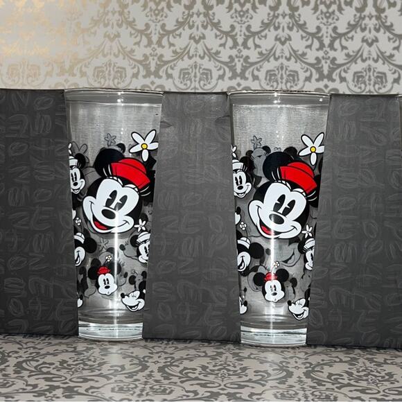 Disney Minnie Mouse Set of 4 Glass Tumblers - Picture 1 of 4